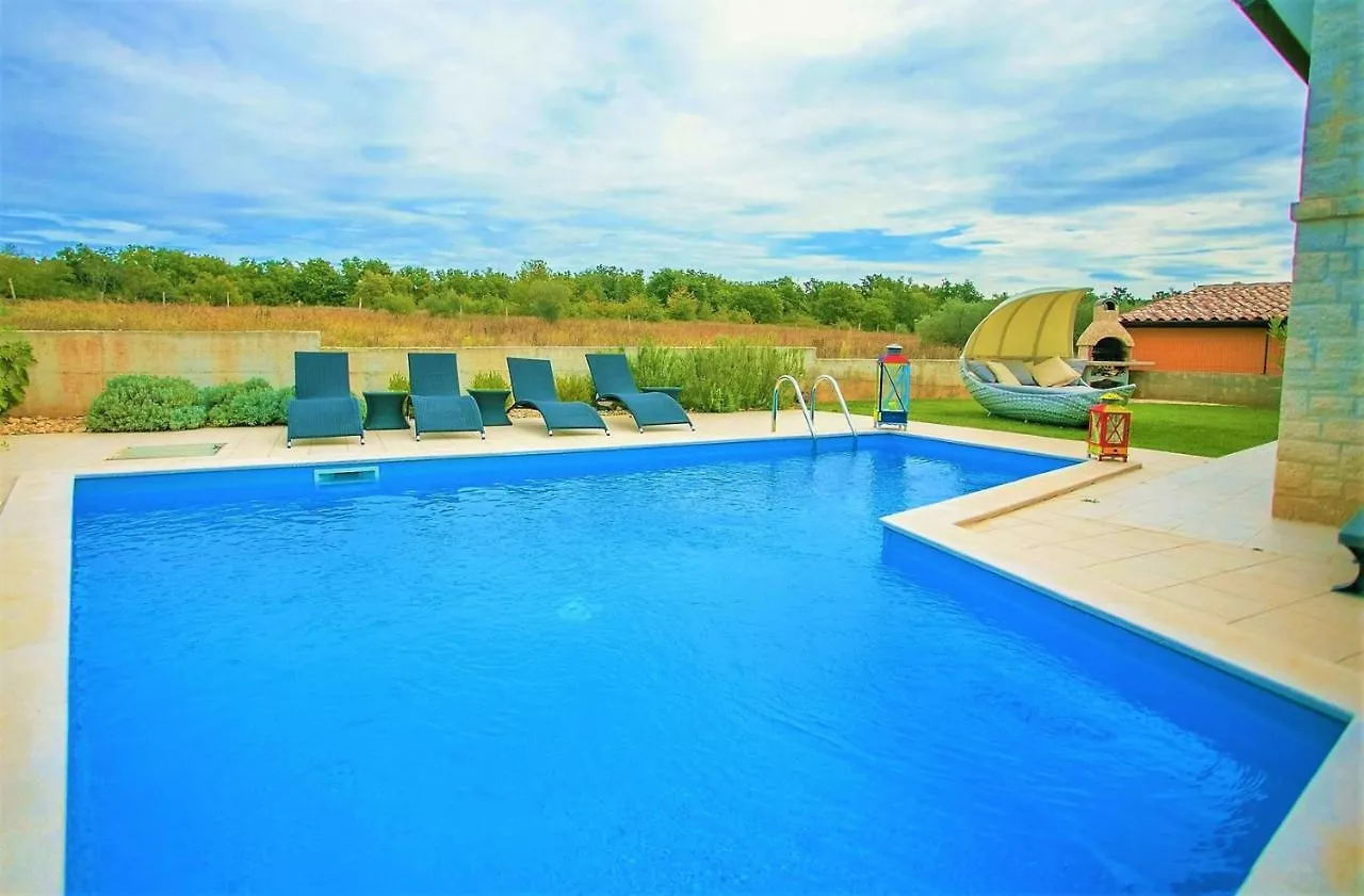 Holiday House Hacienda Montižana