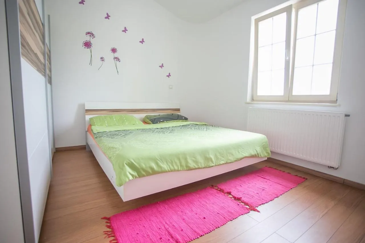 Holiday House Hacienda Montizana